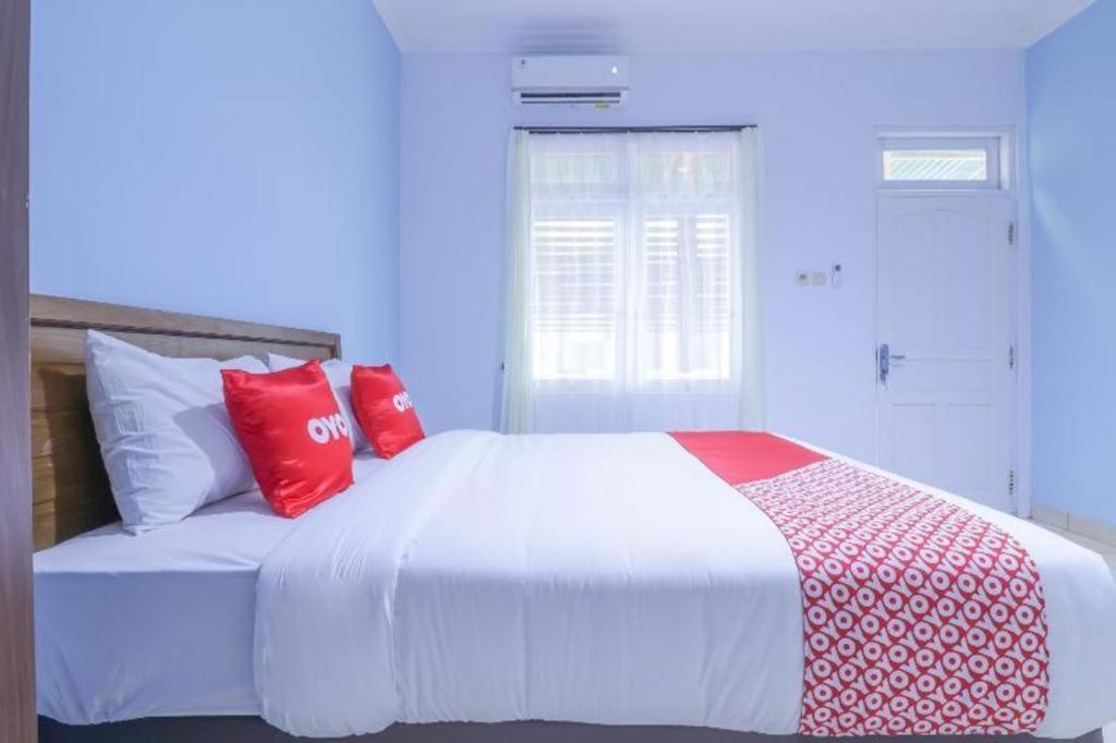 Hotel Oyo 1755 De'balcon Near Ngurah Rai Airport